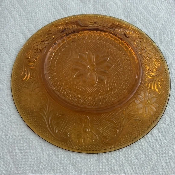 Vintage antique depression glass plate, saucer, and cup three-piece set - Picture 3 of 11